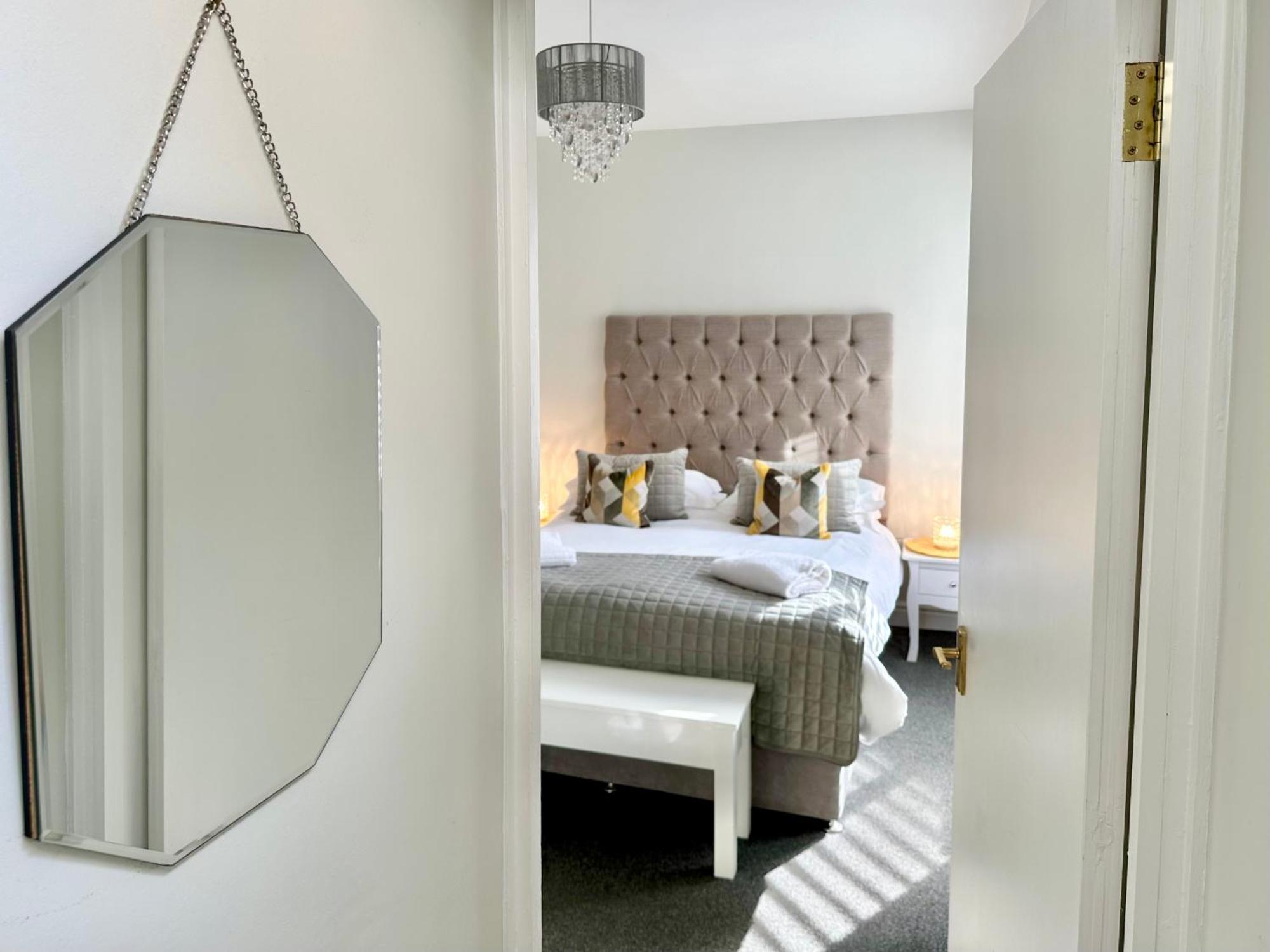 Gillygate Nest With Free Allocated Parking York Exteriör bild