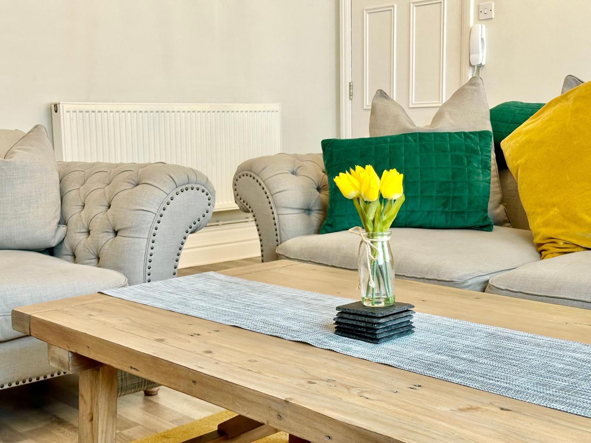 Gillygate Nest With Free Allocated Parking York Exteriör bild